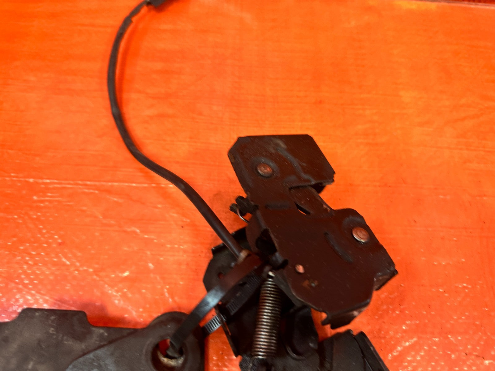 08 15 INFINITI G37 Q60 FRONT HOOD LATCH LOCK CATCHES LEFT RIGHT SET OEM #3297