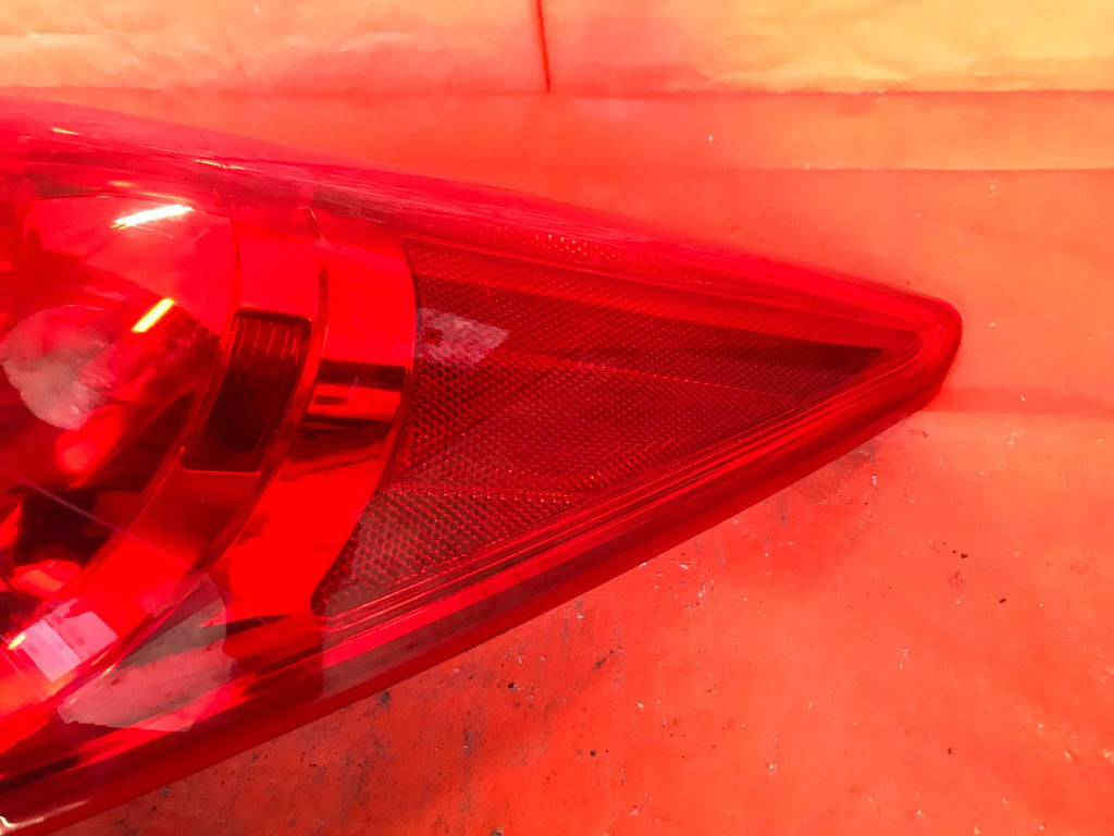 OEM 2012 2013 2014 HYUNDAI SONATA PASSENGER RIGHT OUTER TAIL LIGHT LAMP R RH 4