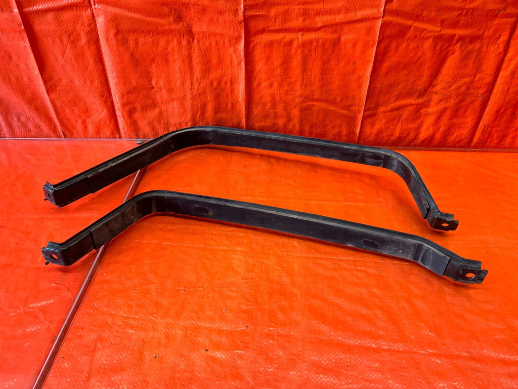 13 18 ACURA RDX BASE   GAS GASOLINE FUEL TANK MOUNTING STRAPS BAND SET   OEM 1536