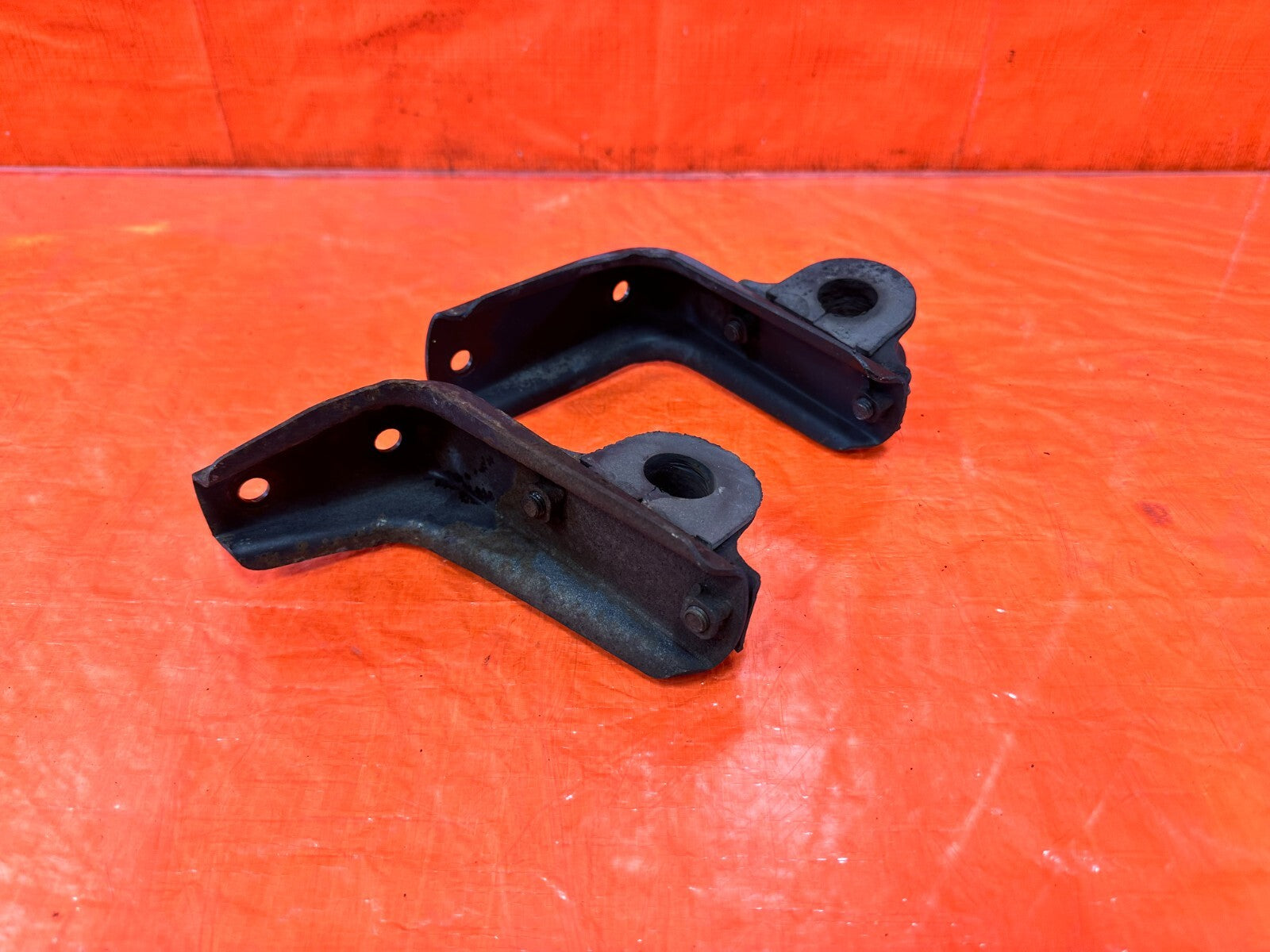 92 96 HONDA PRELUDE   LEFT & RIGHT REAR SWAY BAR BRACKETS   OEM FACTORY #2736