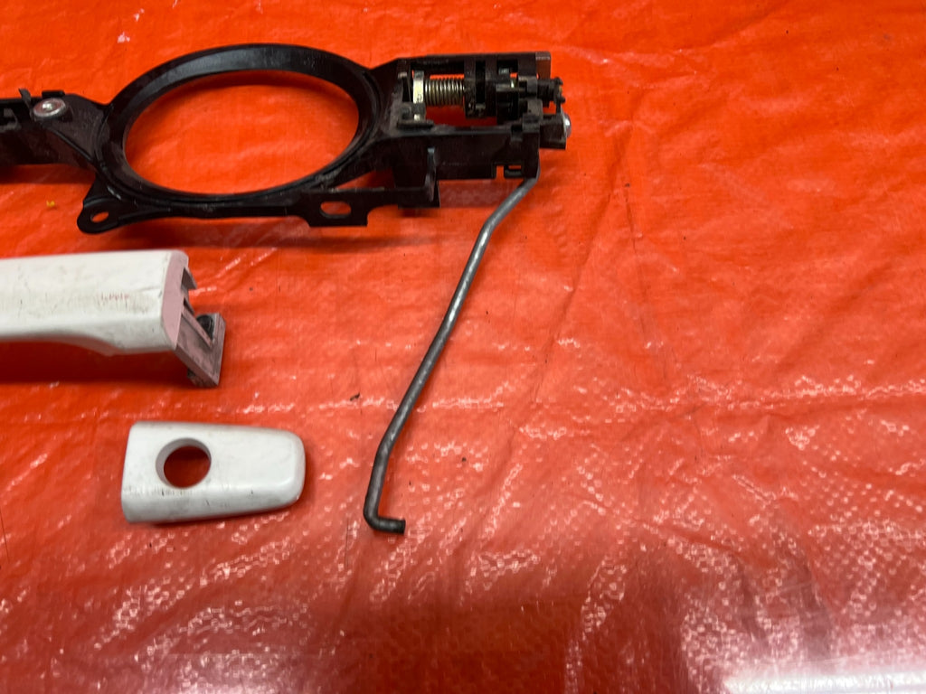 08 15 LANCER EVOLUTION X EVO 10 GSR   LEFT FRONT EXTERIOR DOOR HANDLE   OEM 1756