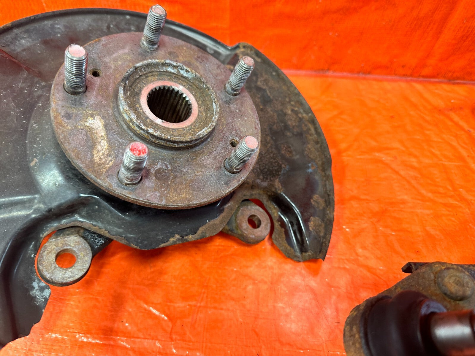 06 11 HONDA CIVIC SI   DRIVER LEFT FRONT SPINDLE KNUCKLE HUB 36MM   OEM OE #2824