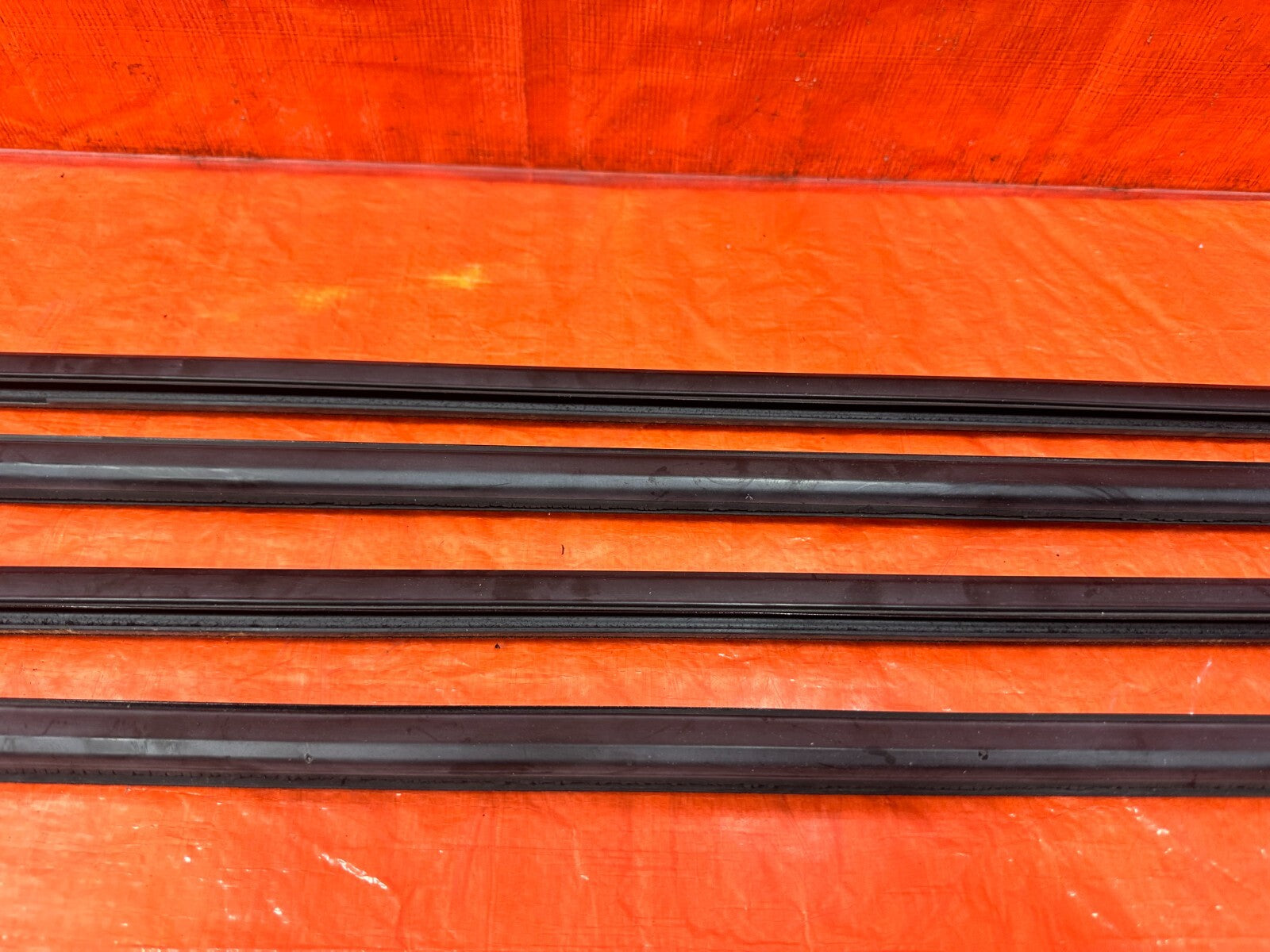 06 11 CIVIC 4D SEDAN   EXTERIOR DOOR WINDOW GLASS TRIM SET LEFT RIGHT   OEM #2823
