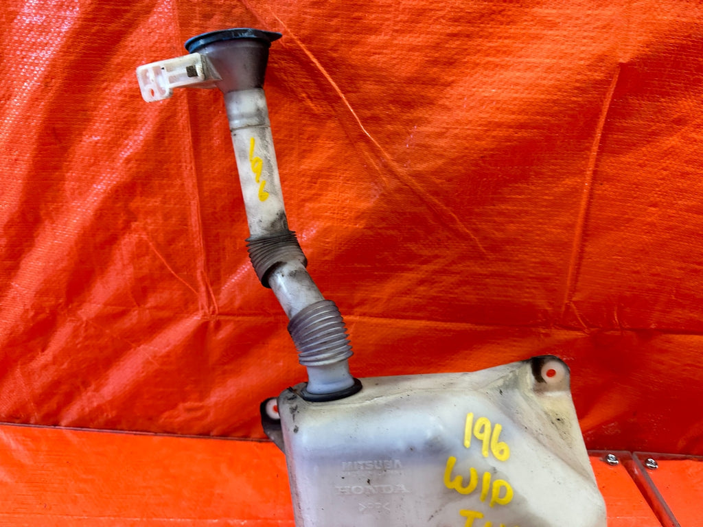 04 08 ACURA TSX   WINDSHIELD WIPER RESERVOIR TANK W/ MOTOR   OEM FACTORY #1967