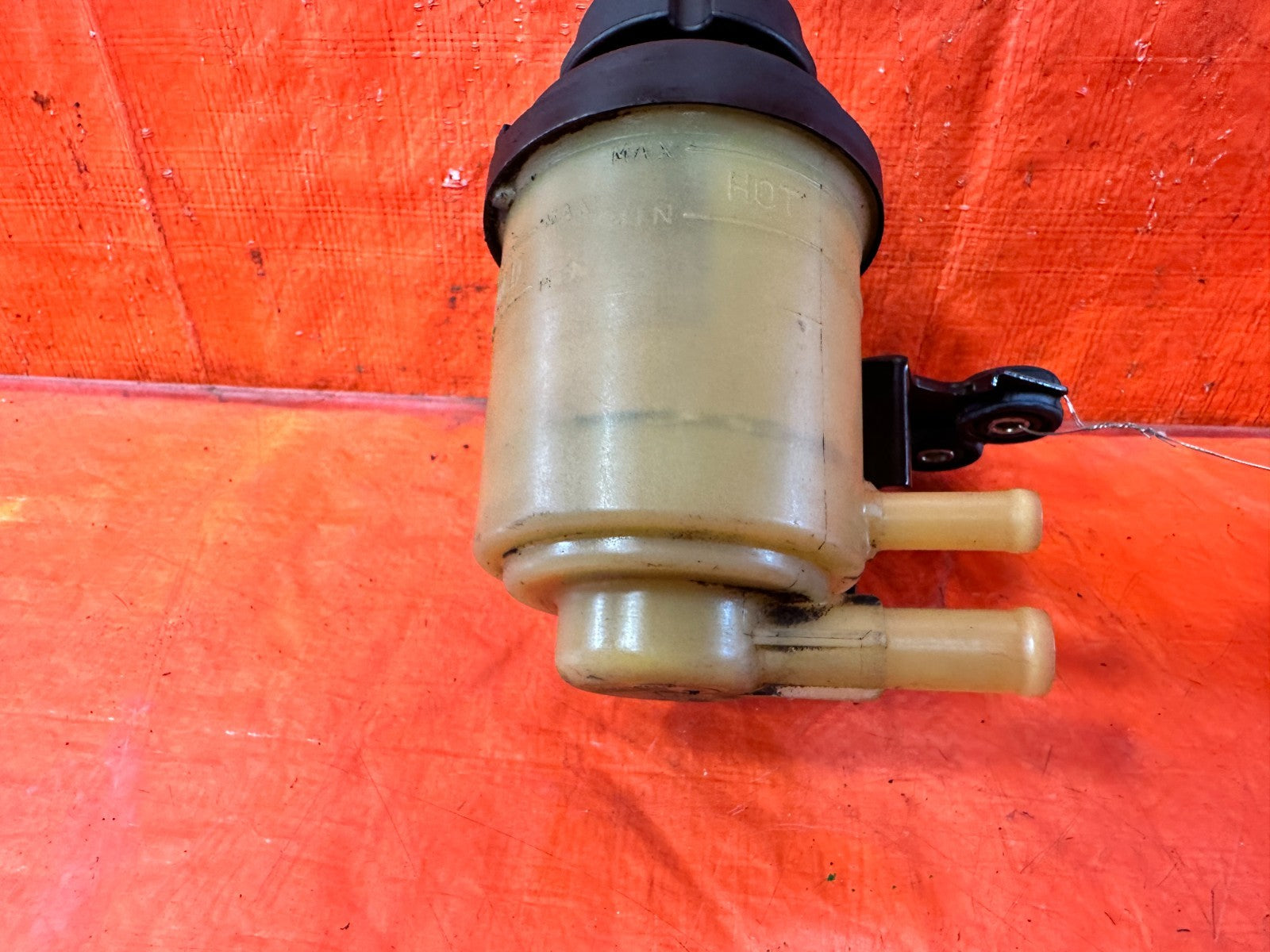 10 16 HYUNDAI GENESIS COUPE   POWER STEERING RESERVOIR TANK BOTTLE   OEM #3022