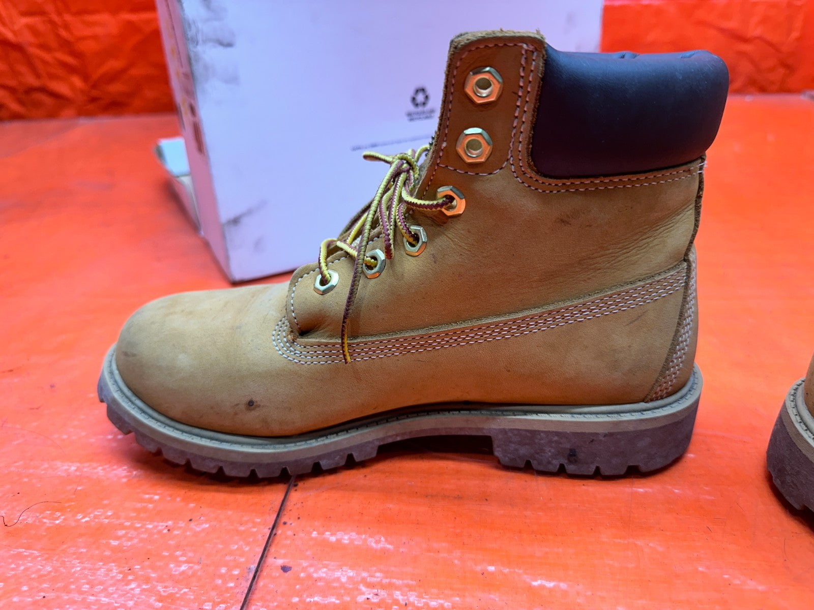 TIMBERLAND MENS BOOTS SIZE 6.5 12909 40 35 THESE R USED13
