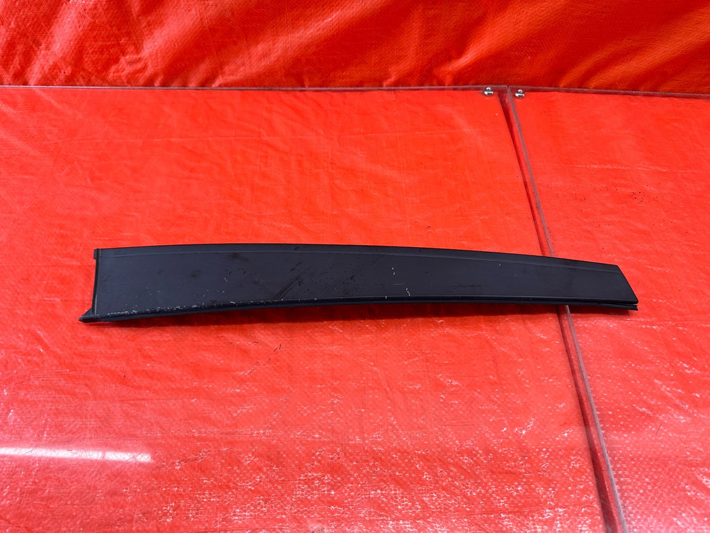 95 98 HONDA ODYSSEY   DRIVER LEFT FRONT DOOR SASH TRIM   OEM FACTORY #1930