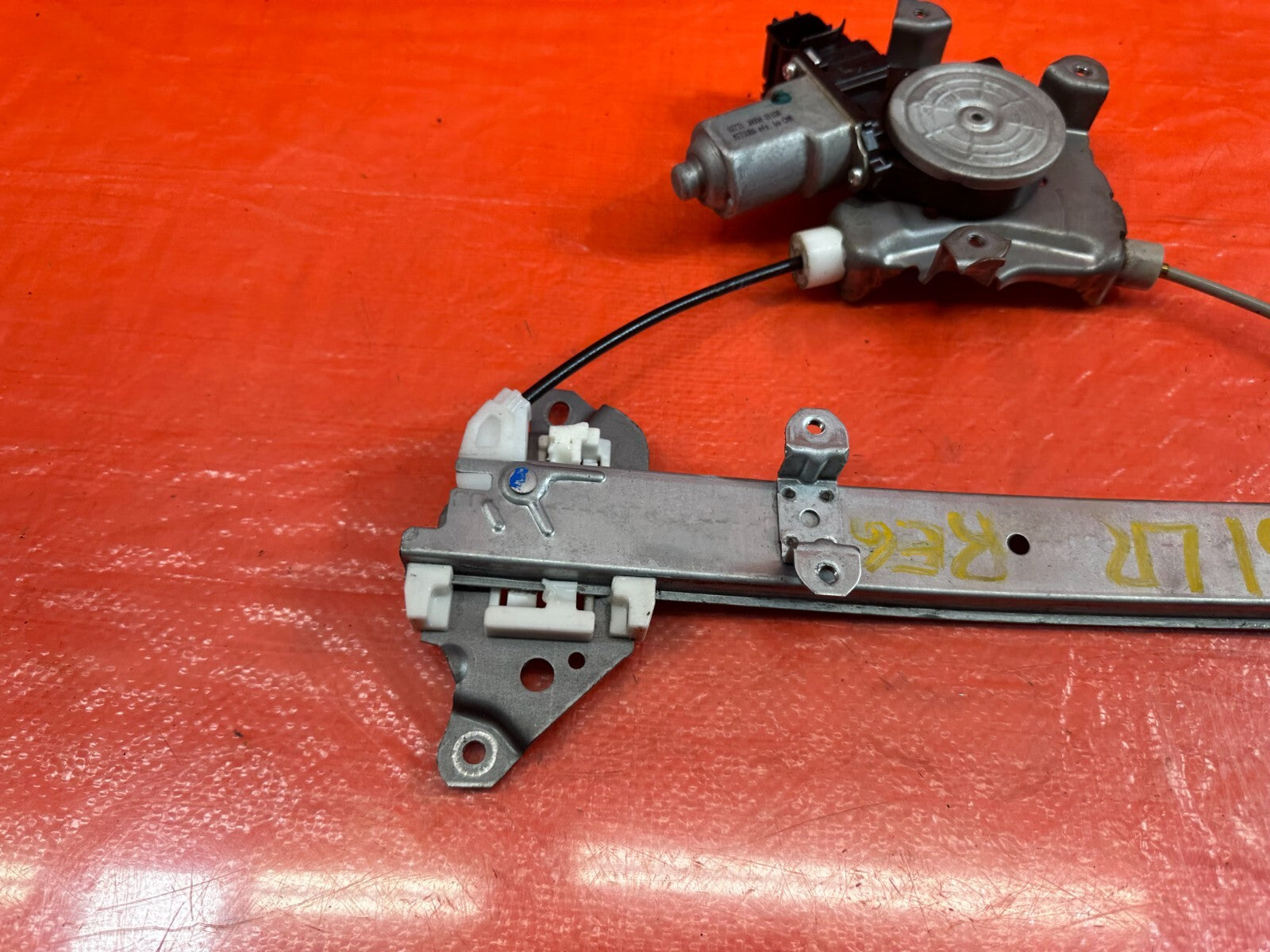14 20 INFINITI Q50   DRIVER LEFT REAR   WINDOW REGULATOR W/ MOTOR   OEM #1314