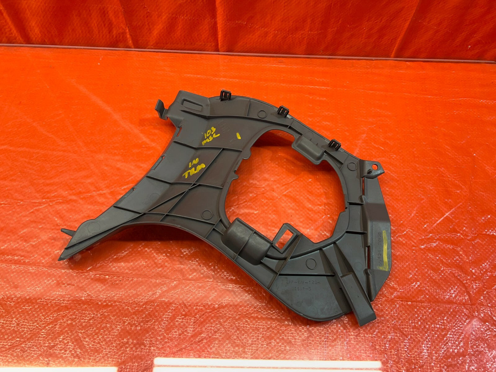 00 02 TOYOTA CELICA   CENTER CONSOLE COVER TRIM PASSENGER RIGHT SIDE   OEM #1039