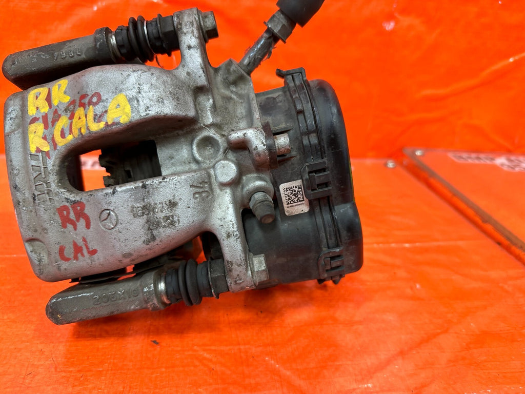 14 19 MERCEDES BENZ CLA 250   FWD   PASSENGER RIGHT REAR BRAKE CALIPER   OEM3
