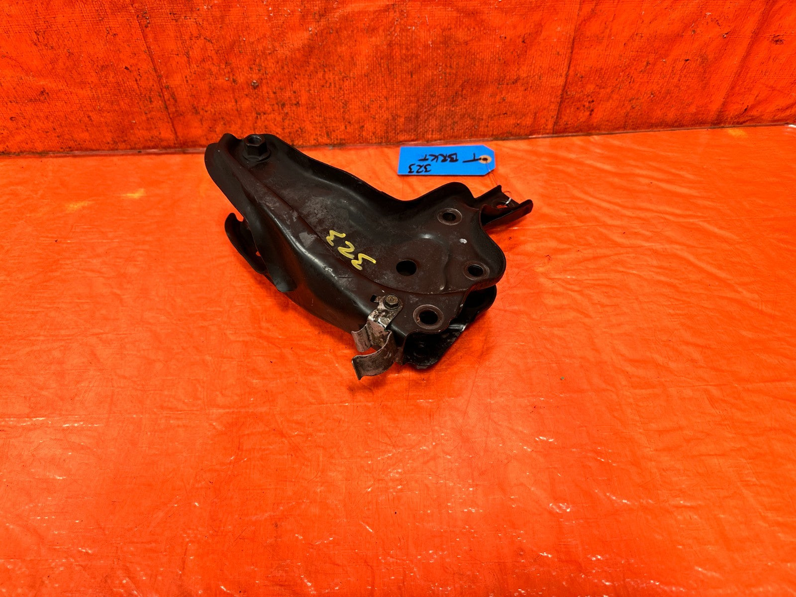 97 01 HONDA PRELUDE   H22 MANUAL REAR TRANSMISSION BRACKET   OEM FACTORY #3236
