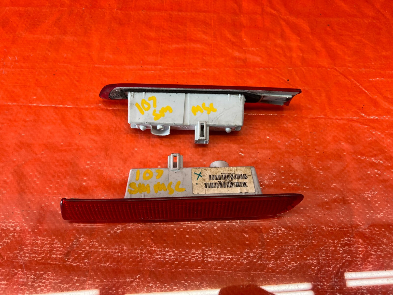 04 08 ACURA TL   REAR SIDE MARKER SET   LEFT AND RIGHT   RED COLOR   OEM #10710