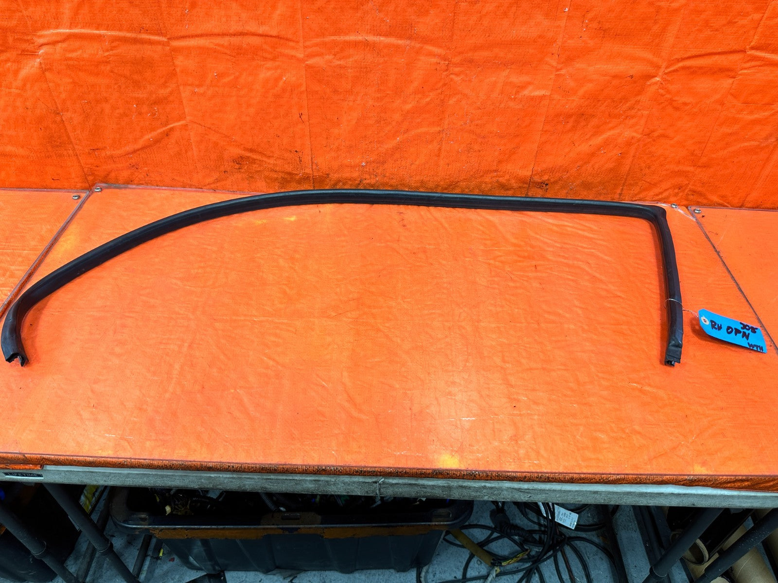 02 05 HONDA CIVIC SI EP3 HATCH DOOR TO CHASSIS OPEN TRIM WEATHER STRIP OEM #3080