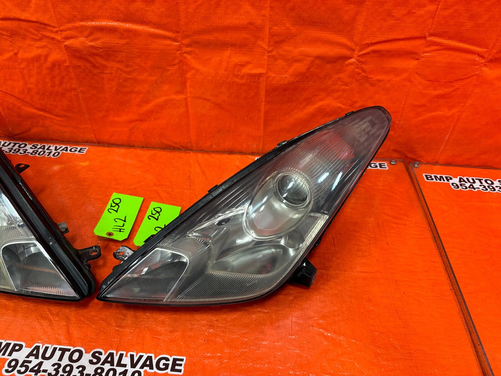 00 05 TOYOTA CELICA   LEFT & RIGHT   HALOGEN HEADLIGHTS HEADLAMPS   OEM #2506