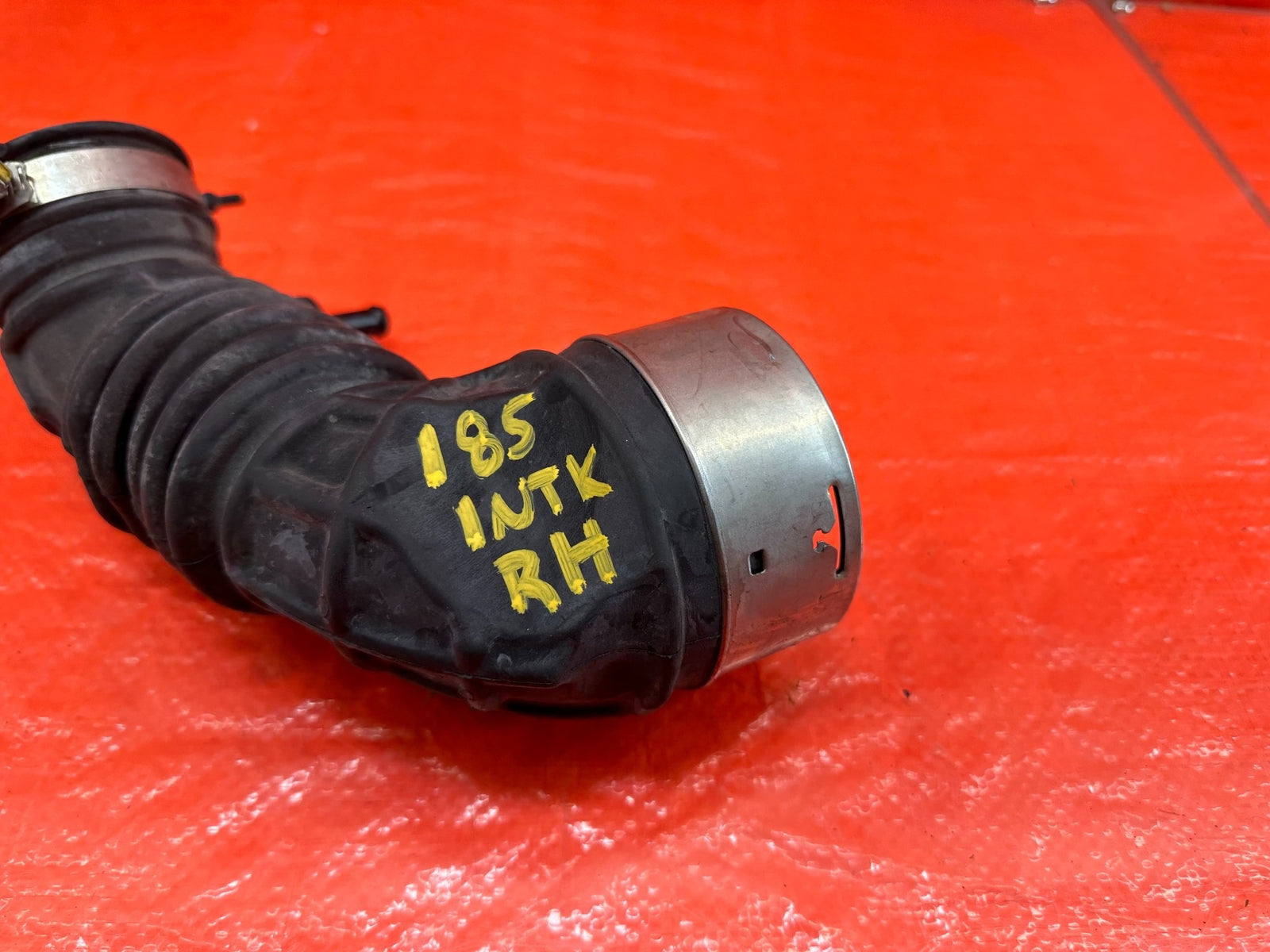 16 19 INFINITI Q50 17 18 Q60 3.0L  INTAKE ARM AIR HOSE TUBE   RIGHT   OEM #1854
