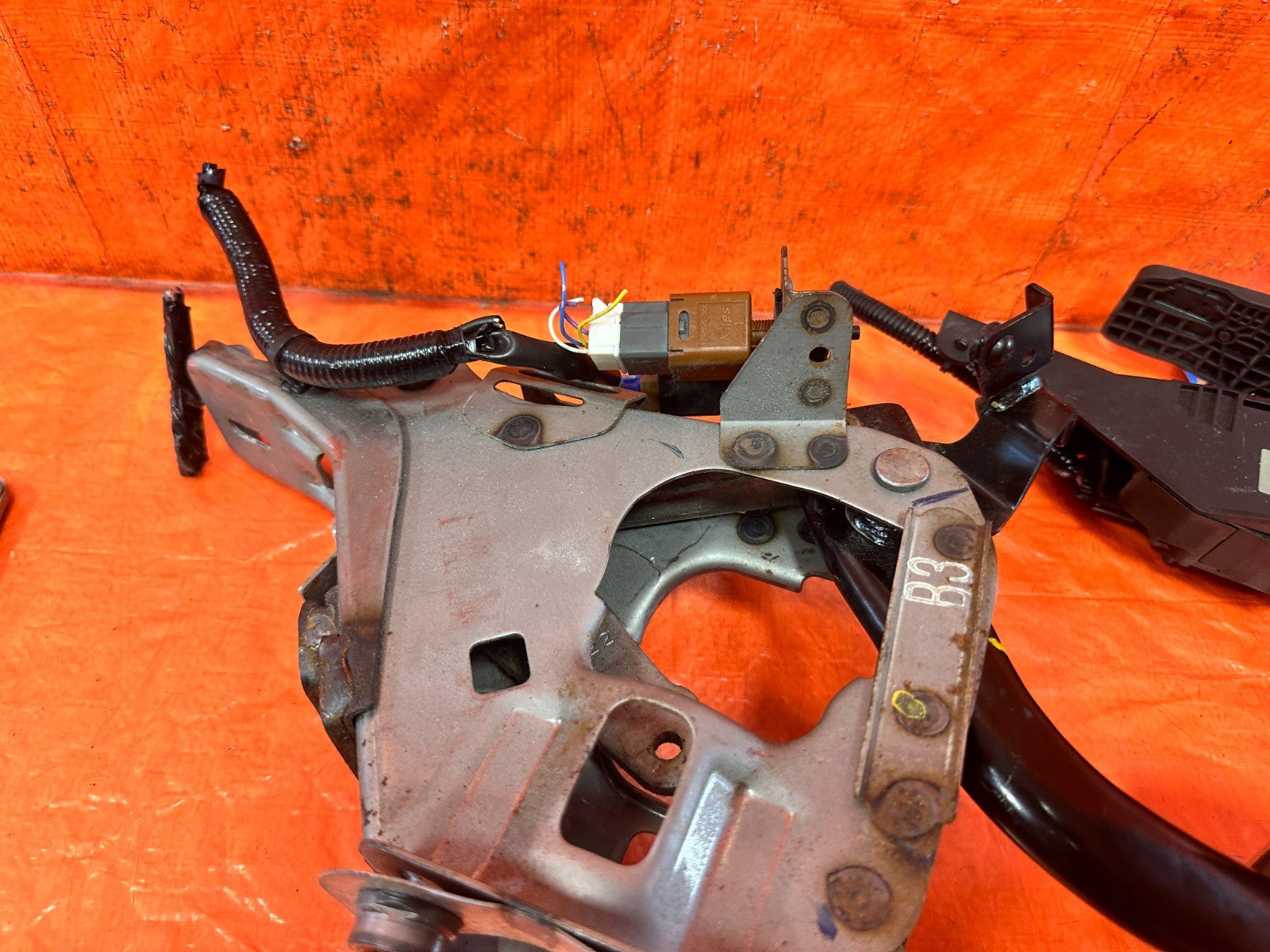08 15 INFINITI G37 Q60 370Z ALUMINUM SPORT GAS BRAKE PEDALS PAD SET AUTO #32913