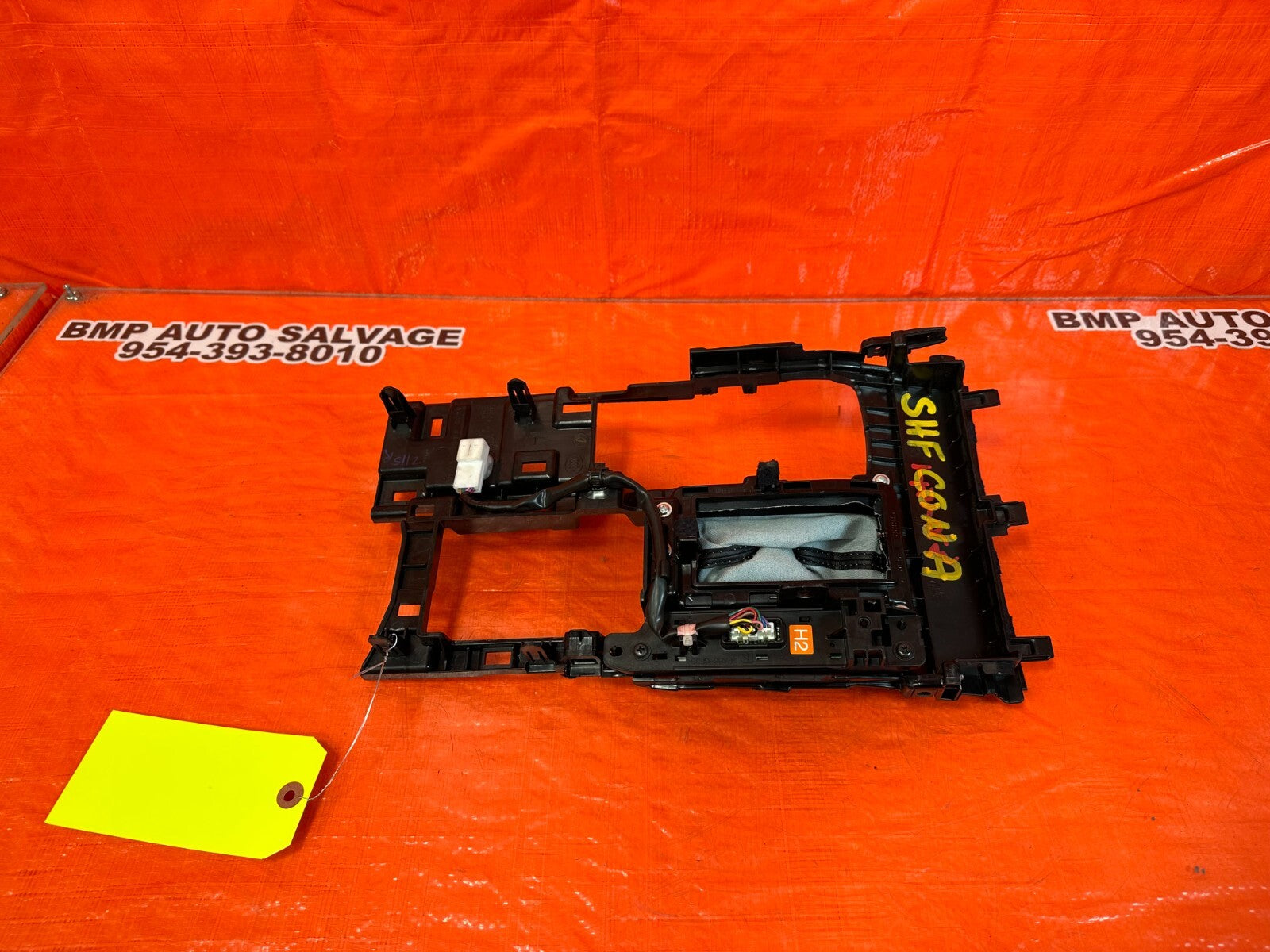 14 16 LEXUS IS SERIES   SHIFTER CONSOLE TRIM PLASTIC W/ BOOT   IS250 IS200 IS3509