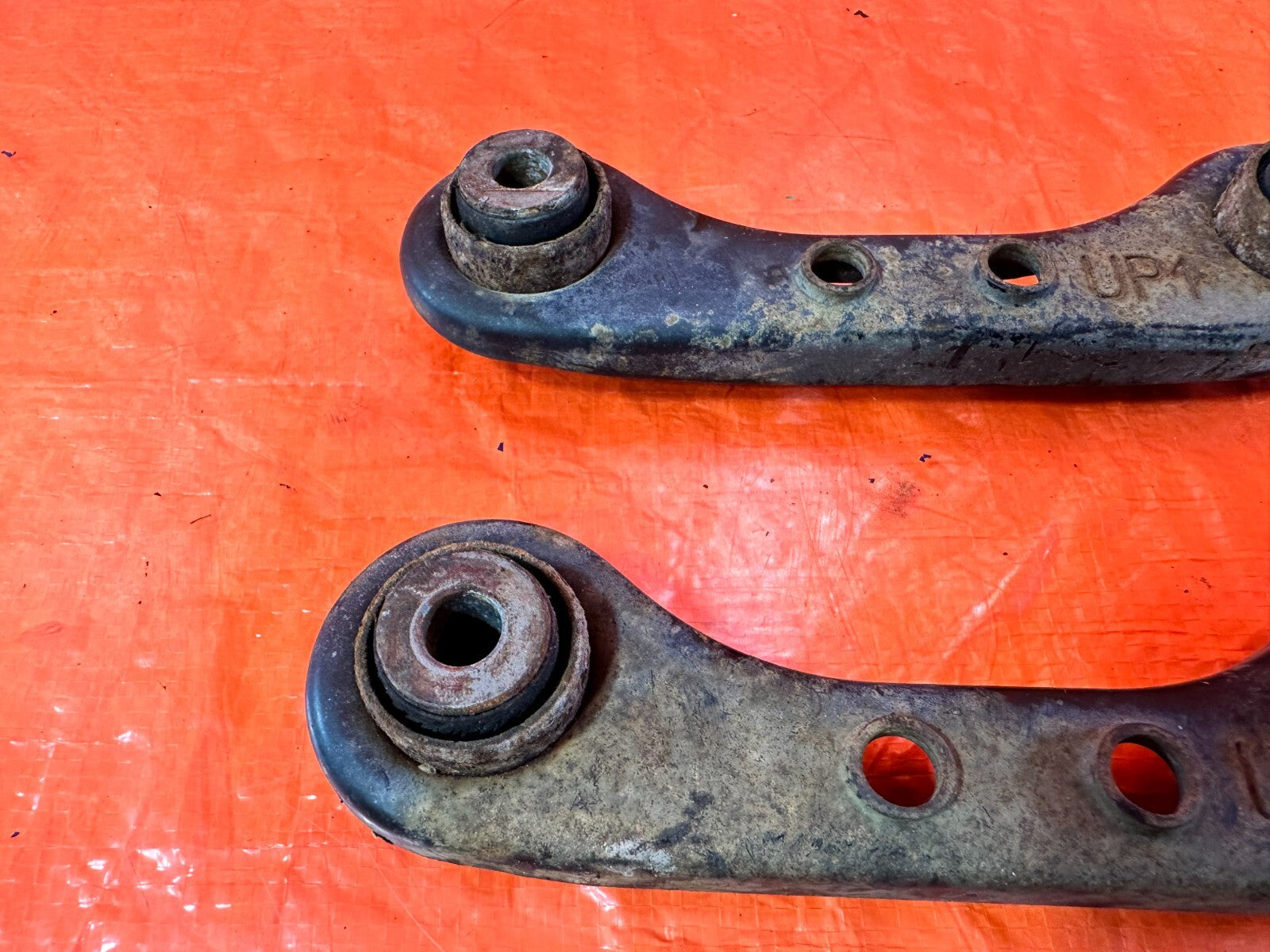 94 01 ACURA INTEGRA   RIGHT REAR UPPER CONTROL & COMPENSATOR ARM SET   OEM #2746