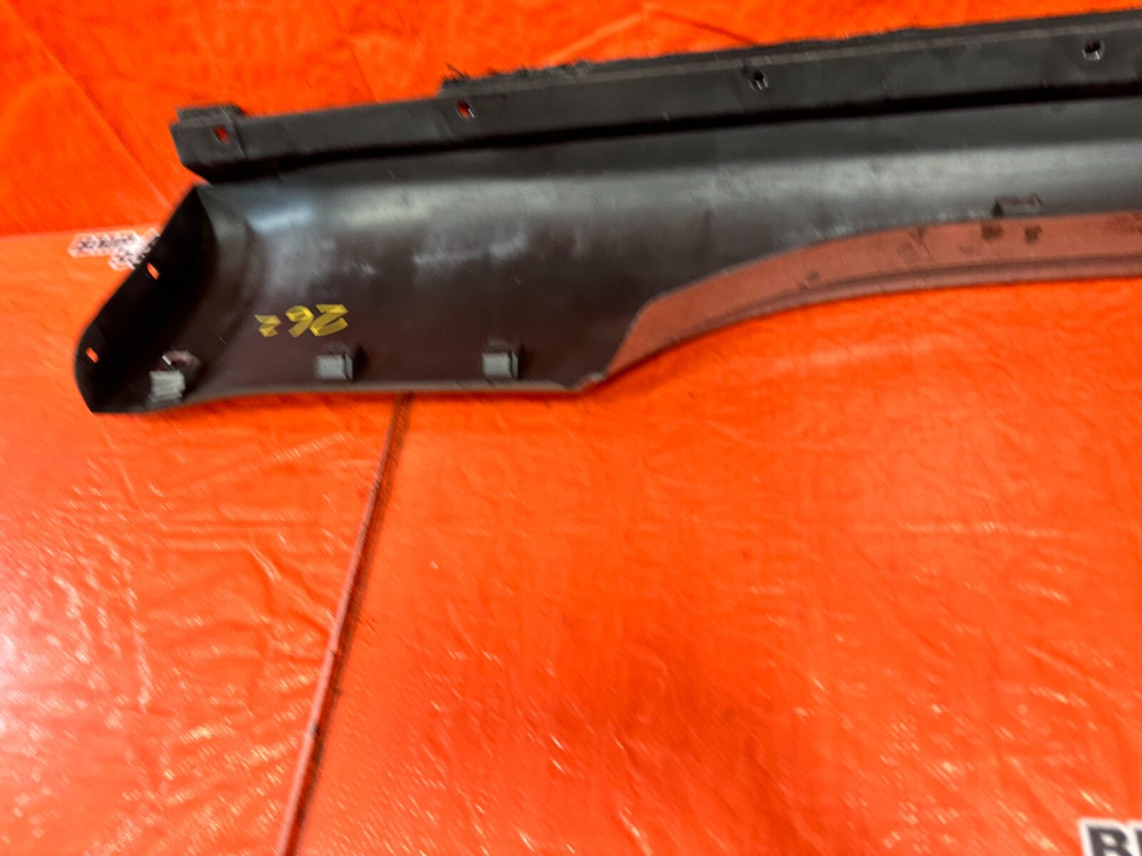 03 09 NISSAN 350Z   SIDE SKIRT ROCKER MOLDING TRIM   RIGHT SIDE   OEM #26218
