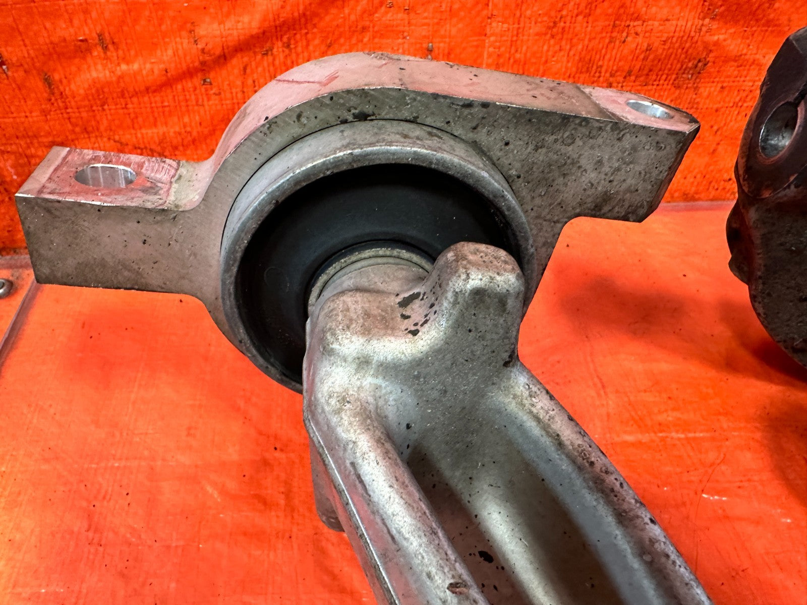 08 15 INFINITI G37 Q60 RWD RIGHT FRONT KNUCKLE SPINDLE LOWER CONTROL ARM #3299