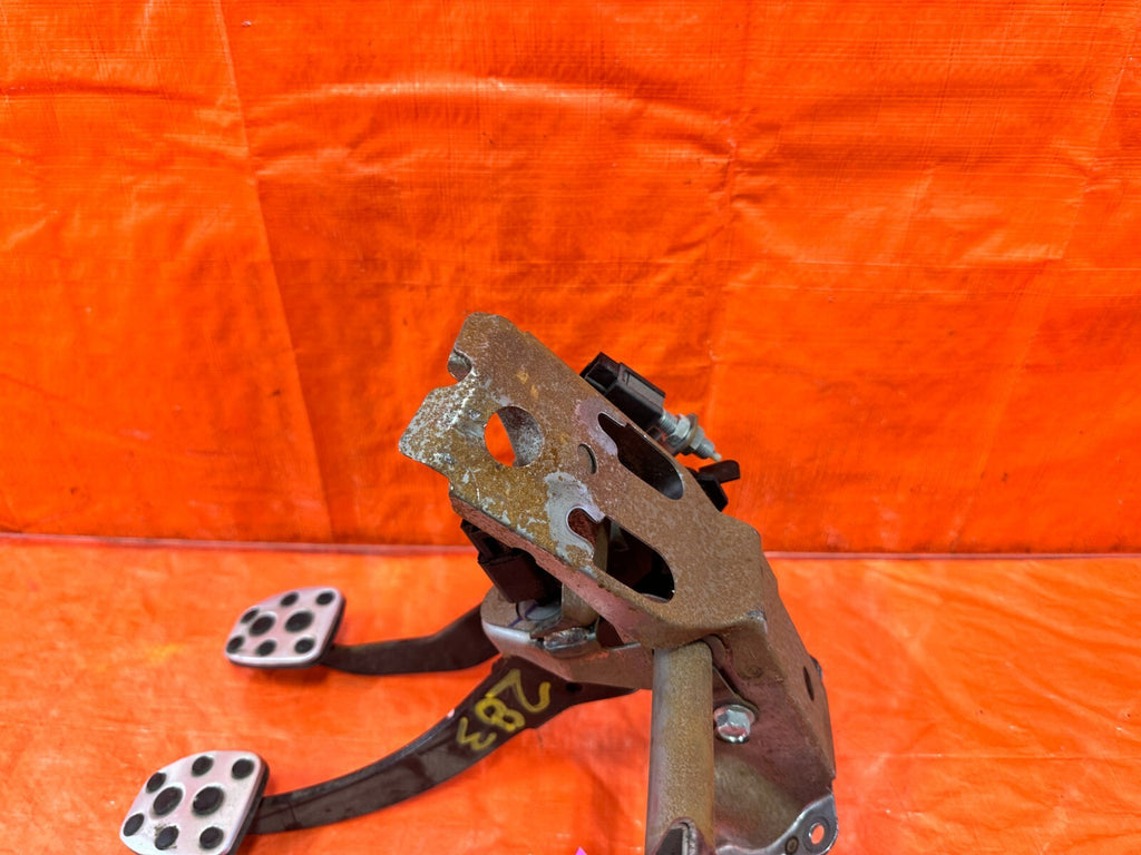 2013 13 SUBARU WRX STI WAGON   EJ257 6 SPEED MANUAL BRAKE & CLUTCH PEDAL #2838