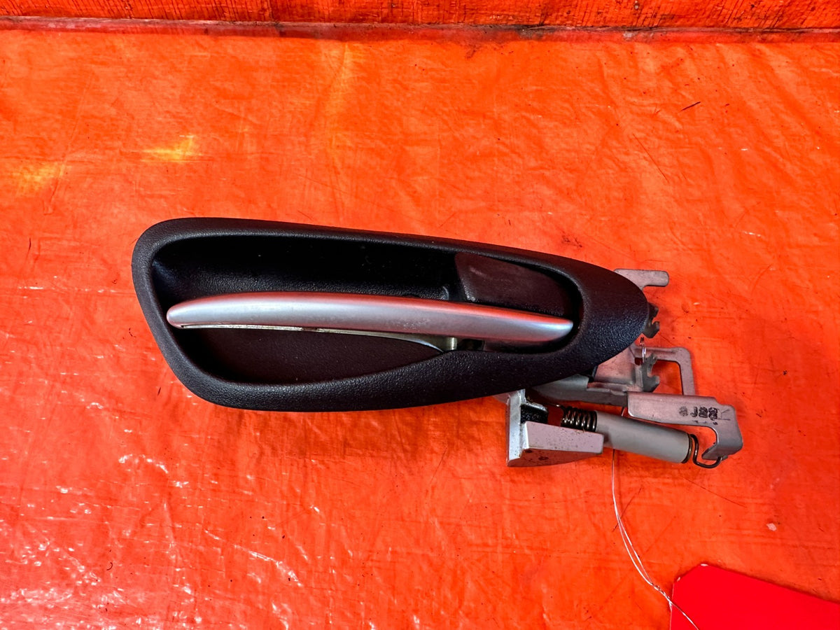 09-11 MAZDA RX8 RX-8 - RIGHT FRONT INTERIOR DOOR HANDLE TRIM - OEM #3031