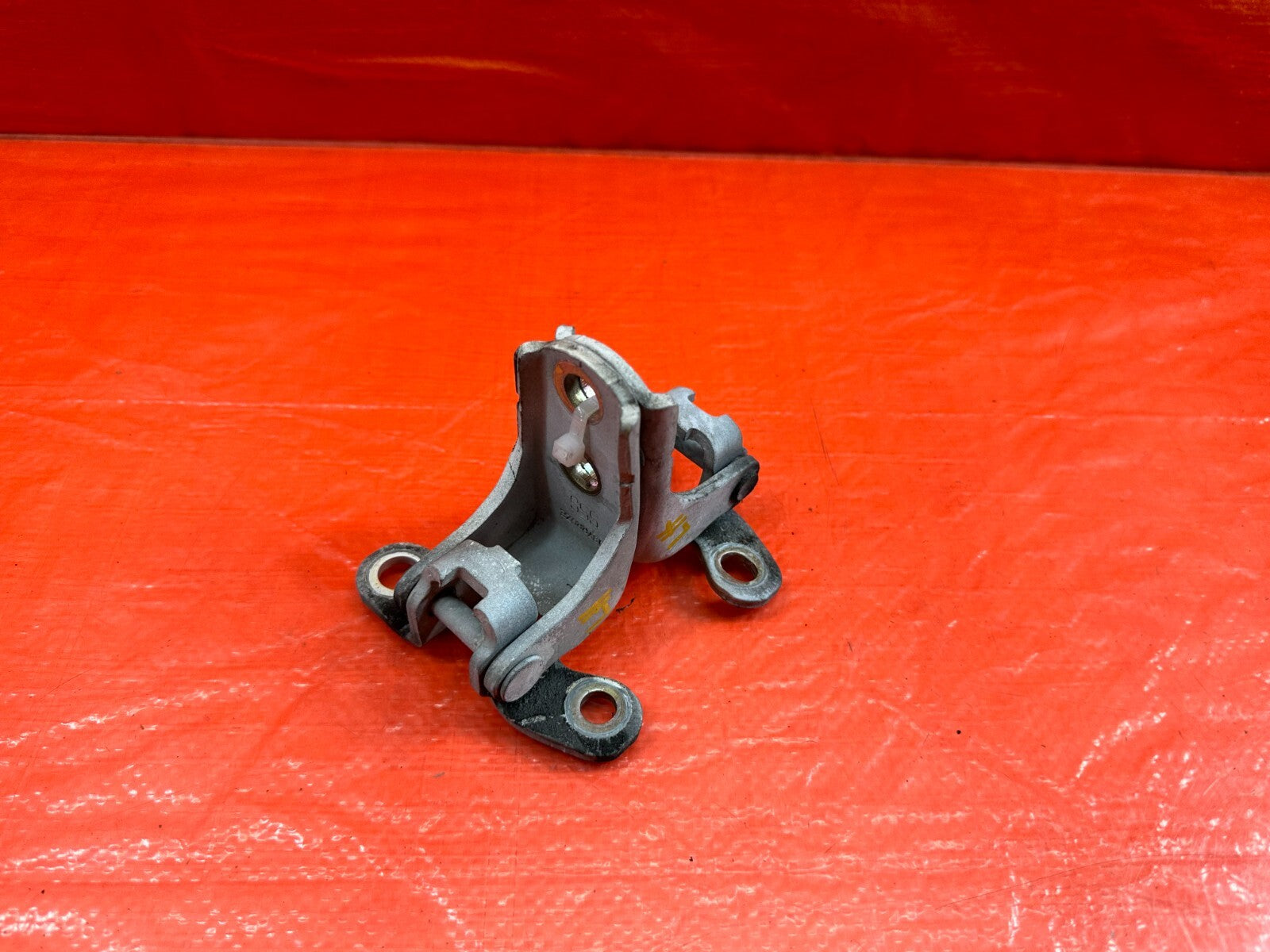 02 05 HONDA CIVIC SI EP3 HATCHBACK DOOR HINGE SET UPPER & LOWER RIGHT  OEM 1870