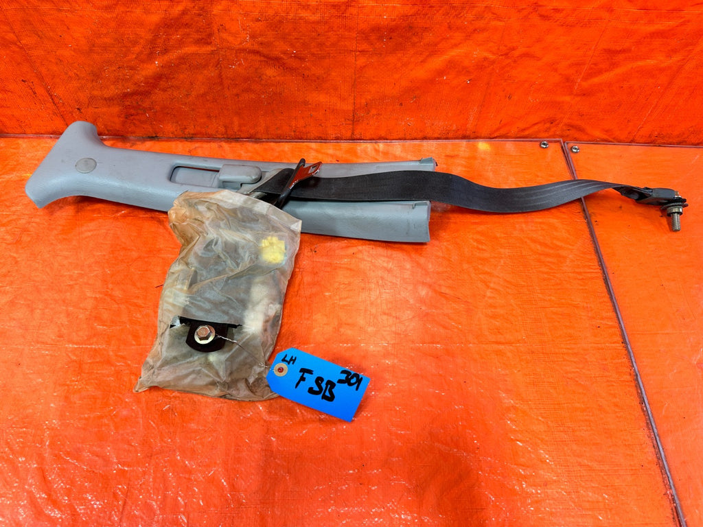 97 01 HONDA CR V CRV   FRONT SEAT BELT SET   LEFT & RIGHT SEAT BELTS   OEM #3016