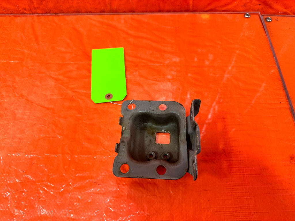 88 89 HONDA CRX   RIGHT FRONT   RE BAR CRASH BAR BEAM   MOUNTING BRACKET OEM 2774