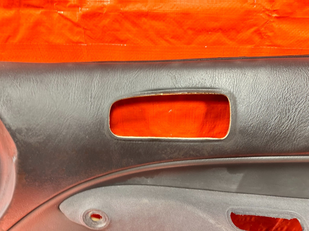96 00 HONDA CIVIC HATCHBACK   PASSENGER RIGHT MANUAL NON POWER   DOOR PANEL OEM8
