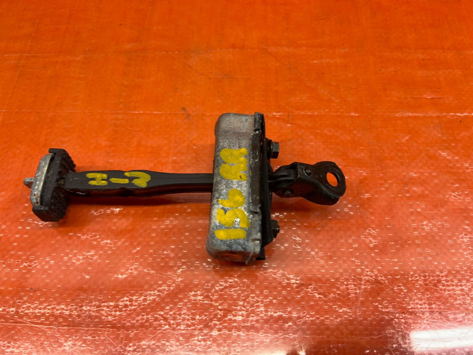 04 08 ACURA TSX   PASSENGER REAR DOOR CHECKER HINGE ARM STOPPER   OEM #1565