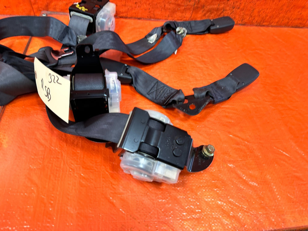 04 08 ACURA TSX   REAR SEAT BELT SET   LEFT & RIGHT SEAT BELTS   BLACK OEM #3221