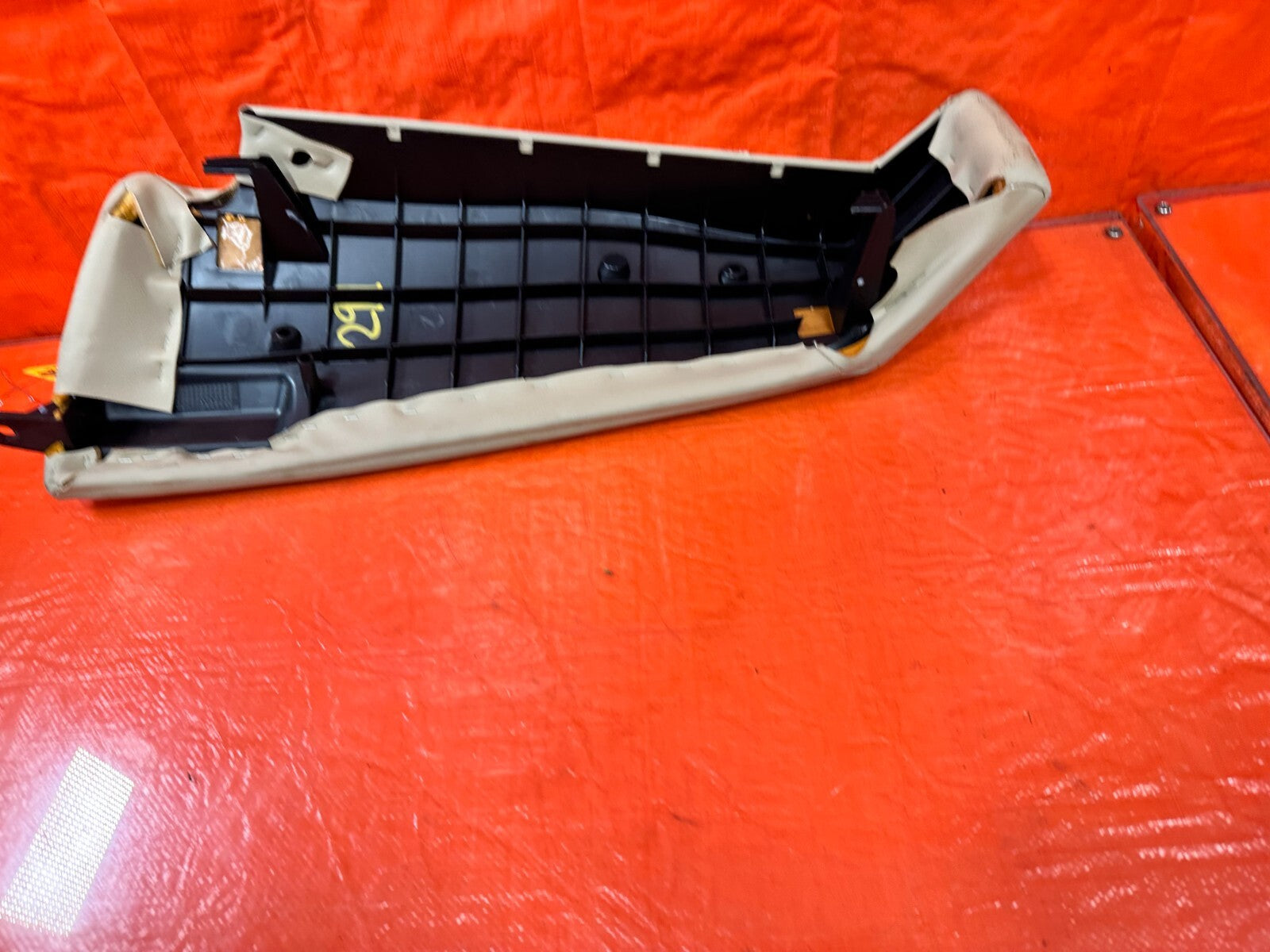 04 08 ACURA TSX PASSENGER RIGHT REAR OUTER REAR SEAT TRIM INSERT   OEM #2917