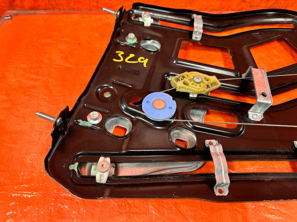 2009 2015 INFINITI Q60 G37 CONVERTIBLE RIGHT REAR WINDOW REGULATOR MOTOR #3293