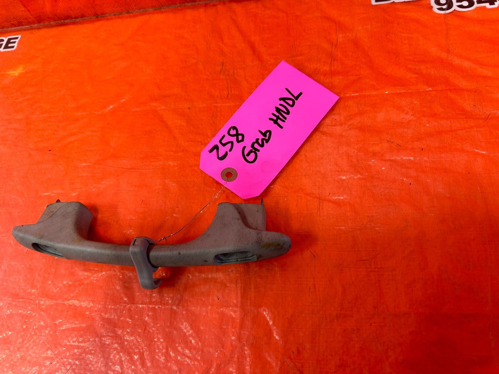 02 05 HONDA CIVIC SI EP3 HATCHBACK   INTERIOR GRAB HANDLE LEFT OR RIGHT OEM 2581