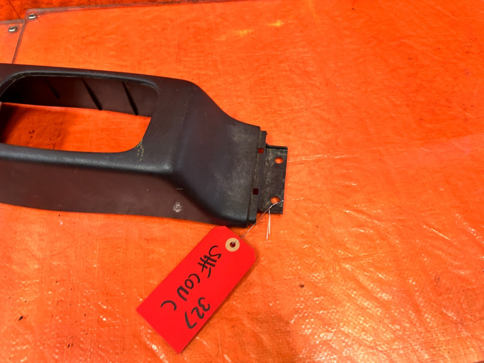 92 95 HONDA CIVIC   5 SPEED MANUAL SHIFTER CENTER CONSOLE TRIM BEZEL OEM #3273