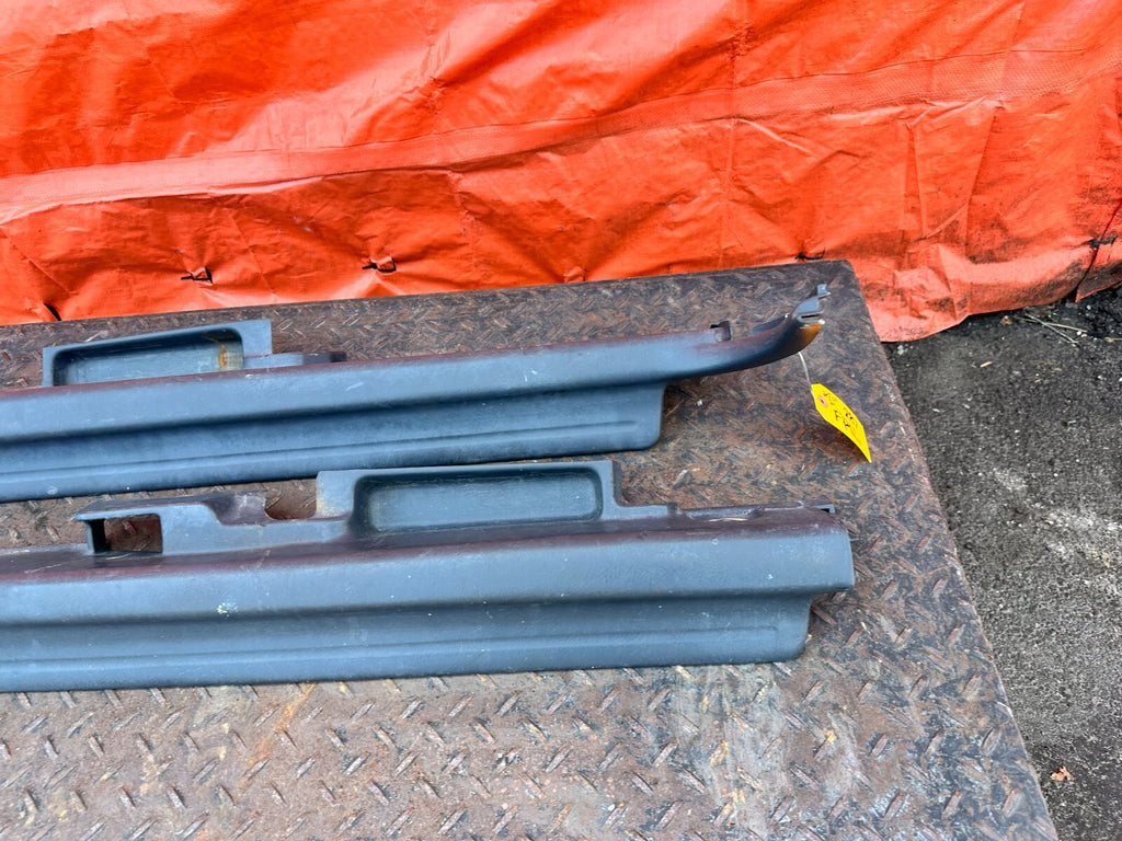 96 00 HONDA CIVIC   HATCHBACK   LEFT AND RIGHT FLOOR PILLARS SCUFF PLATE SET 28711