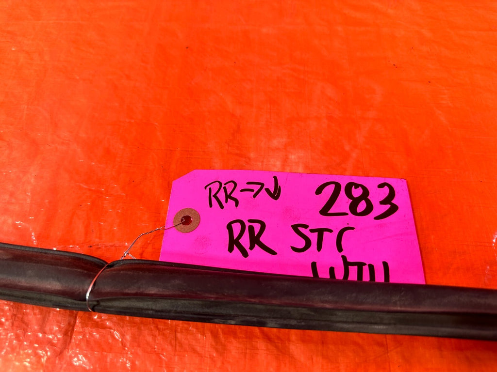 08 14 SUBARU IMPREZA WRX WAGON PASSENGER RIGHT FRONT DOOR WEATHER STRIP GASKET4