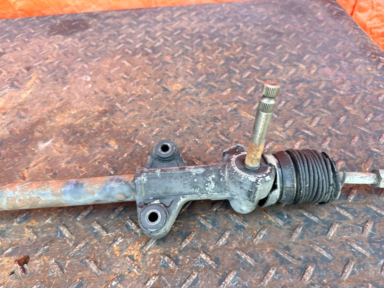 88 91 HONDA CRX DX HF   POWER STEERING GEAR BOX RACK AND PINION   OEM #2775