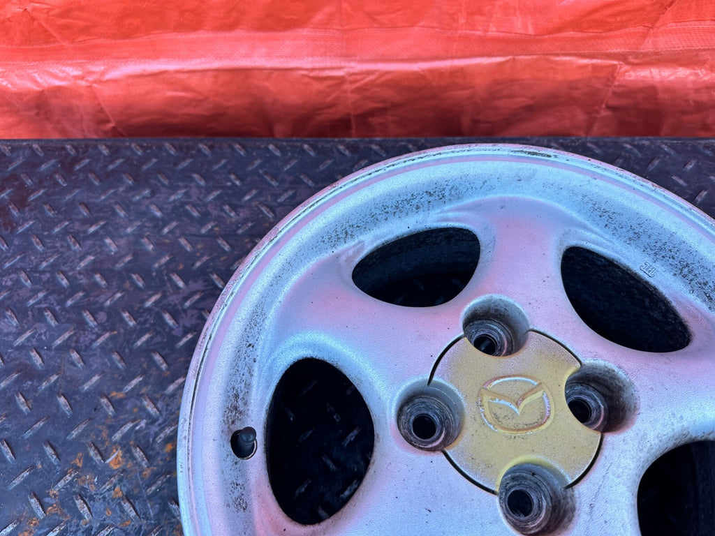 90 05 MAZDA MX 5 MIATA   5 SPOKE   14x6 +40MM FACTORY WHEEL RIM   OEM #267 17