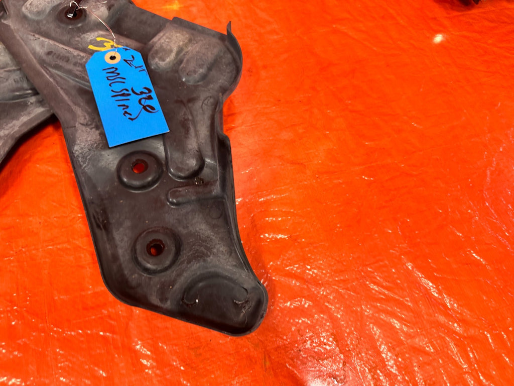 08 15 INFINITI G37 & Q60 COUPE LEFT AND RIGHT REAR SUBFRAME BRACKET DUST SHIELDS5