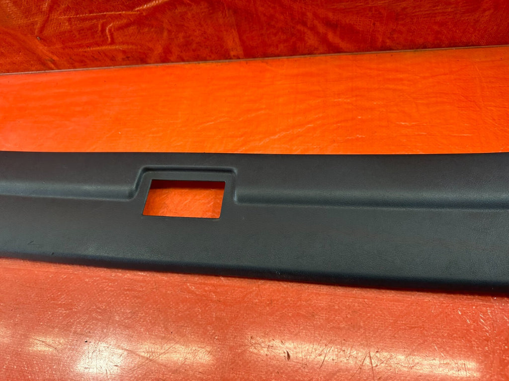 88 91 HONDA CRX   DOME LIGHT MAP LAMP TRIM   BLUE IN COLOR   OEM #2432