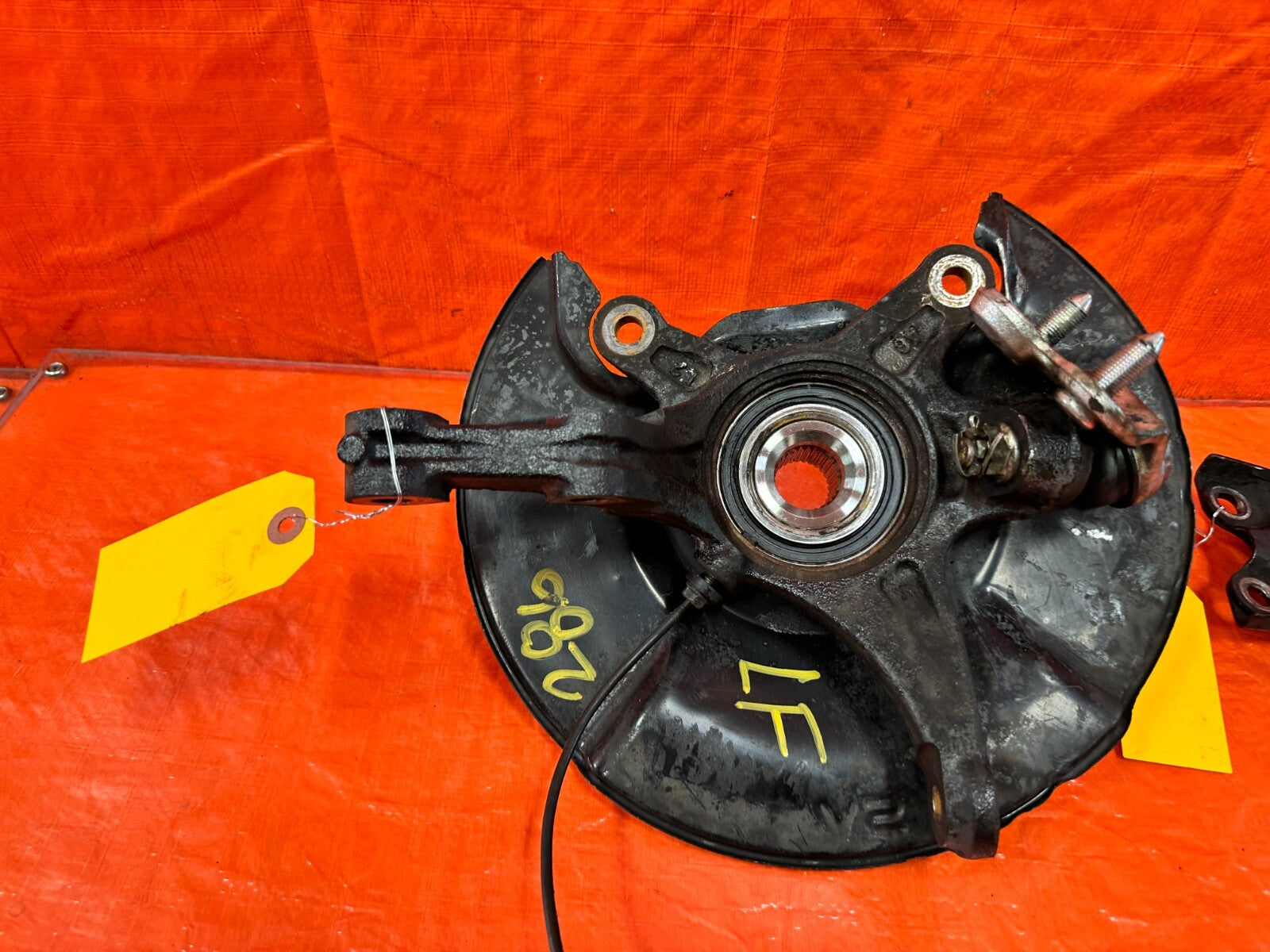 06 11 HONDA CIVIC SI   DRIVER LEFT FRONT SPINDLE KNUCKLE HUB 36MM   OEM OE #2868