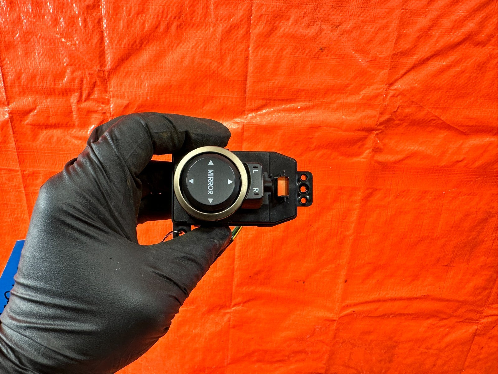 13 16 HYUNDAI GENESIS COUPE   POWER MIRROR CONTROL SWITCH BUTTON   OEM #3180