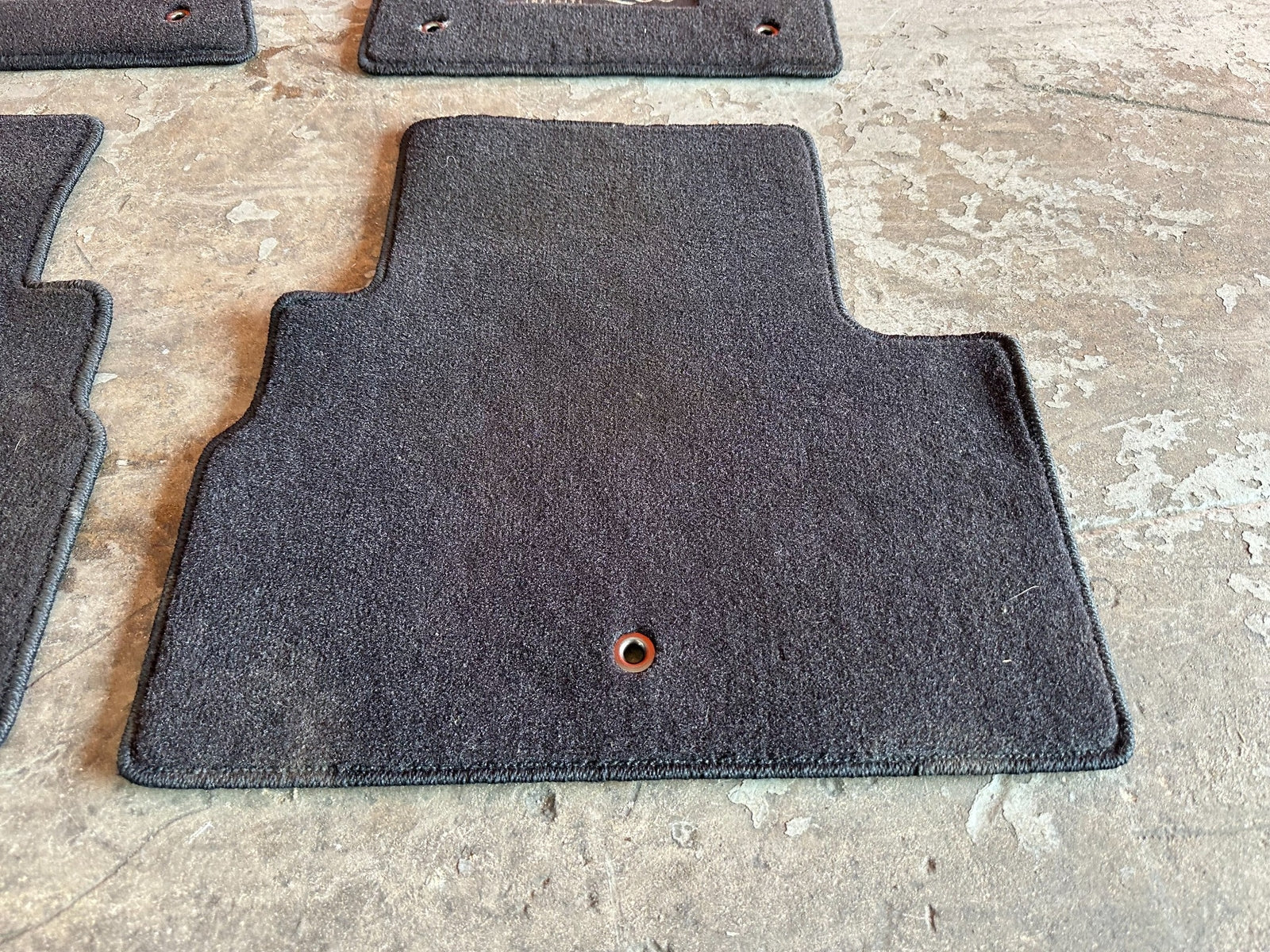 17 20 INFINITI Q60   FLOOR MAT SET   BLACK COLOR   LEFT RIGHT FRONT REAR OEM 20012