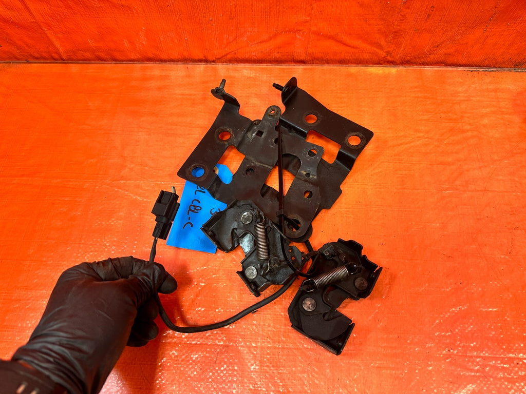 08 15 INFINITI G37 Q60 FRONT HOOD LATCH LOCK CATCHES LEFT RIGHT SET OEM #32910