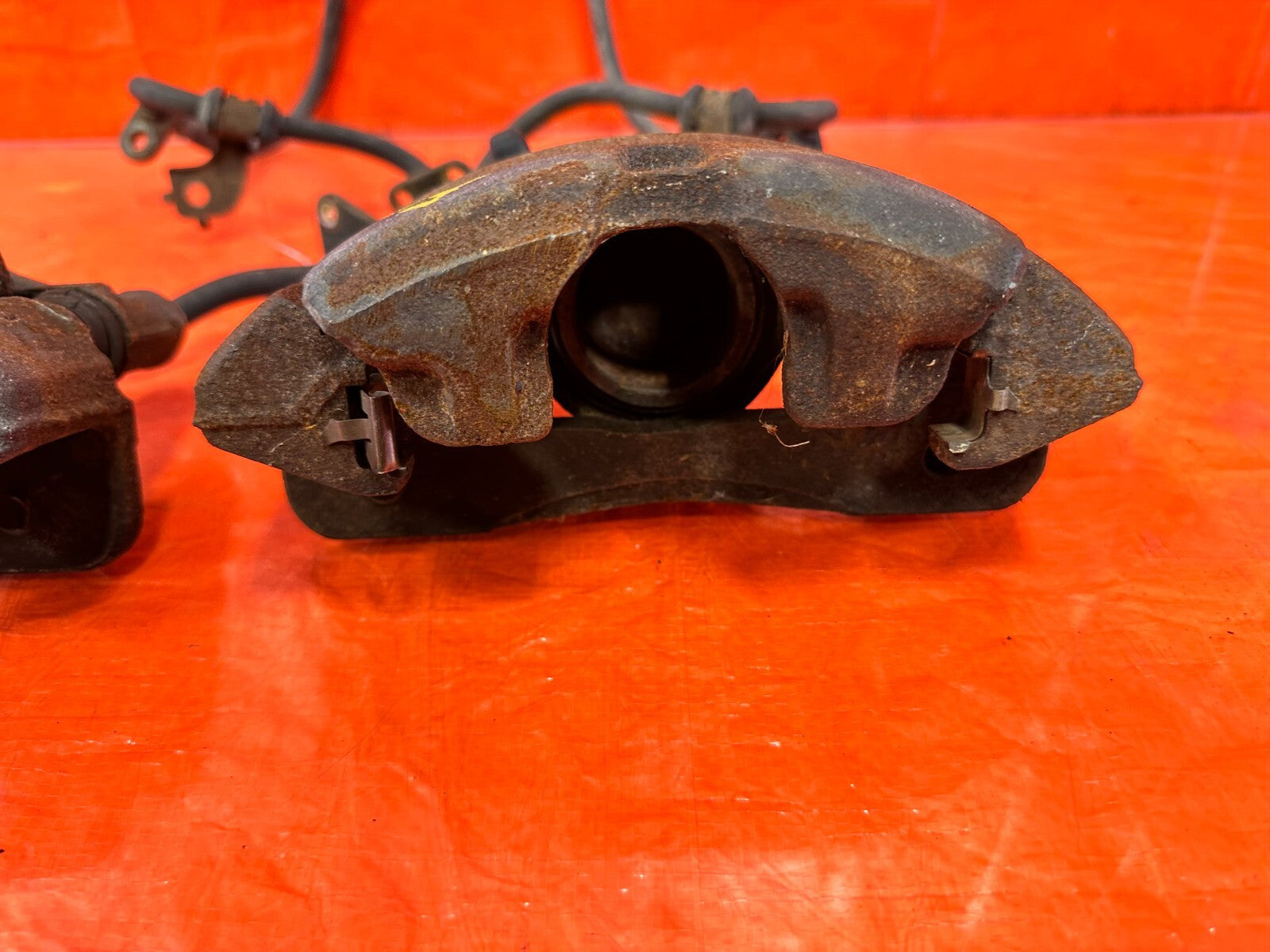 93 97 HONDA DEL SOL S SI   FRONT BRAKE CALIPERS   LEFT RIGHT CALIPER SET OEM 27214
