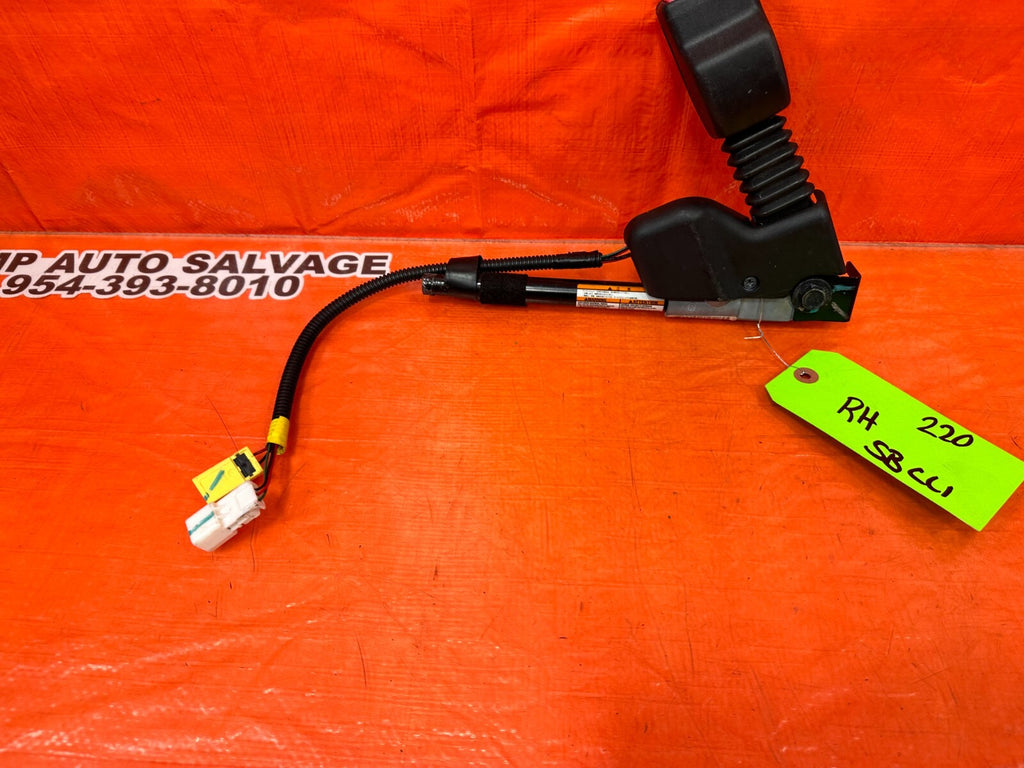 07 11 HONDA CIVIC SI SEDAN   PASSENGER RIGHT FRONT SEAT BELT CLIP BUCKLE OEM 2205