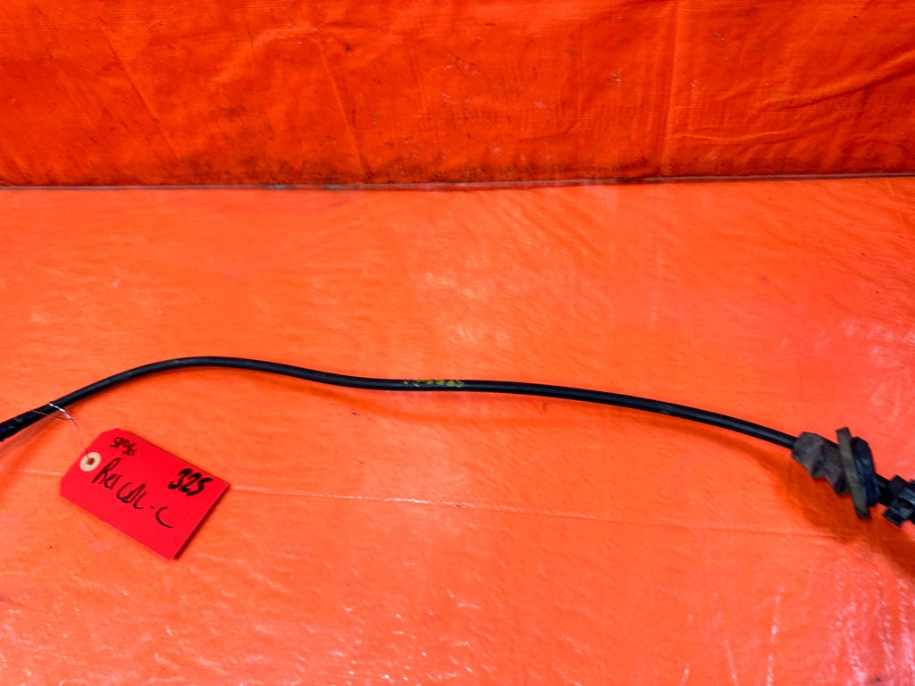90 91 HONDA CIVIC HATCHBACK   GAUGE CLUSTER SPEEDOMETER CABLE   MANUAL   OEM 3253