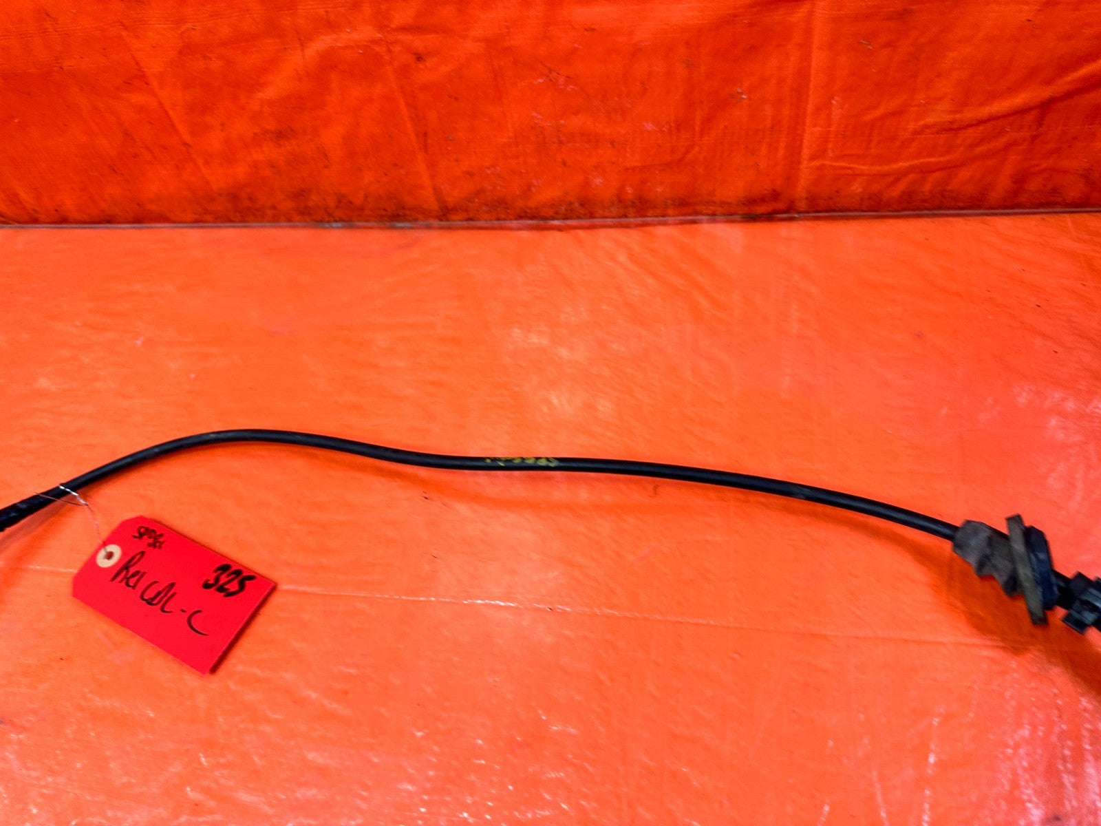 90 91 HONDA CIVIC HATCHBACK   GAUGE CLUSTER SPEEDOMETER CABLE   MANUAL   OEM 3253